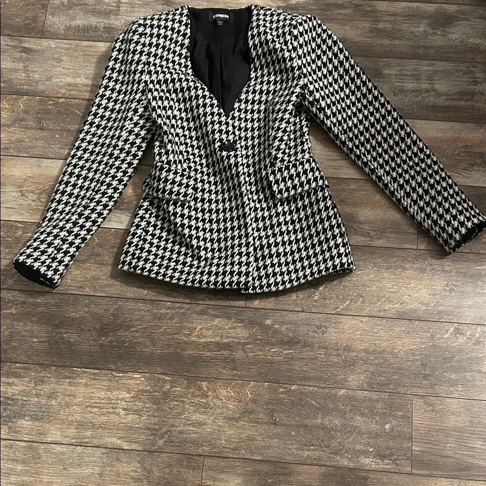 Express Black and White Houndstooth Blazer